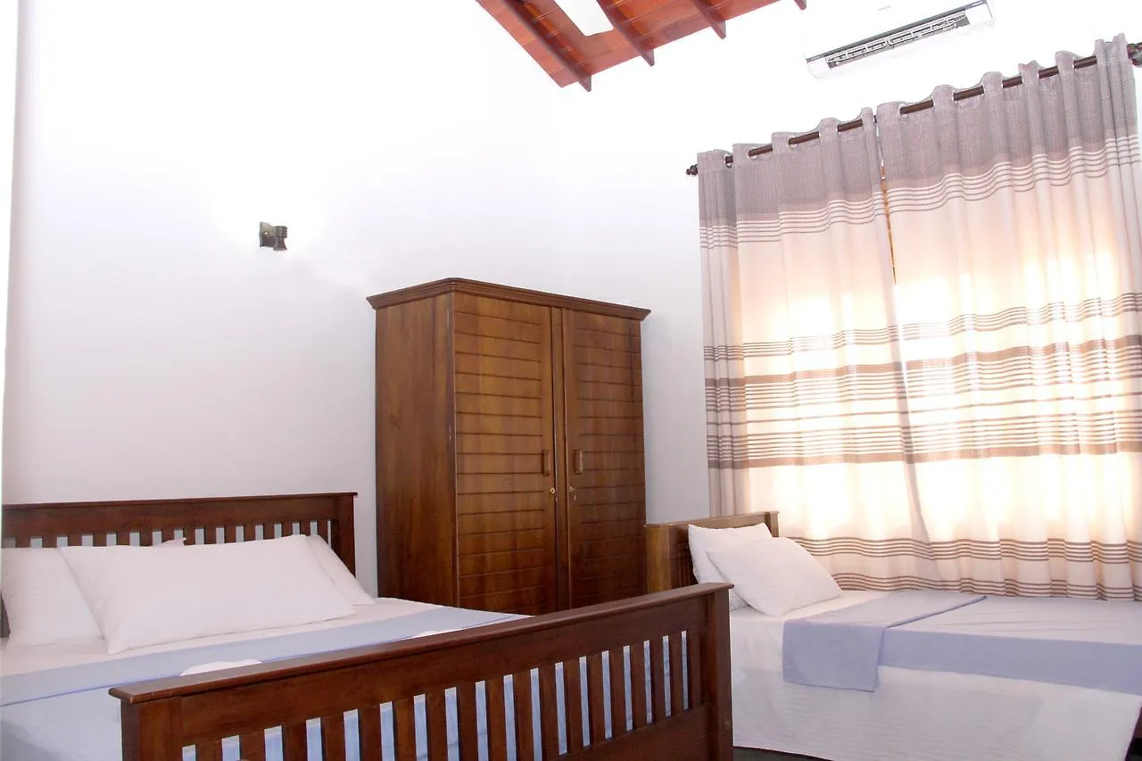 Hotel The Breeze Residence Negombo Sri Lanka